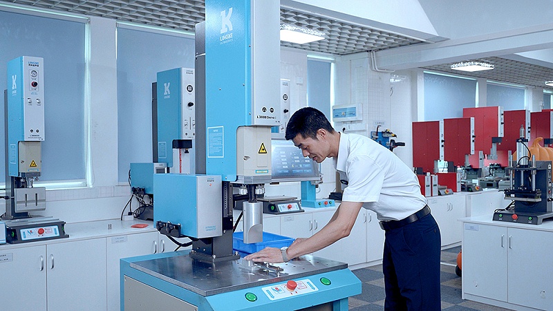靈科超聲波焊接機 靈科超聲波焊接機