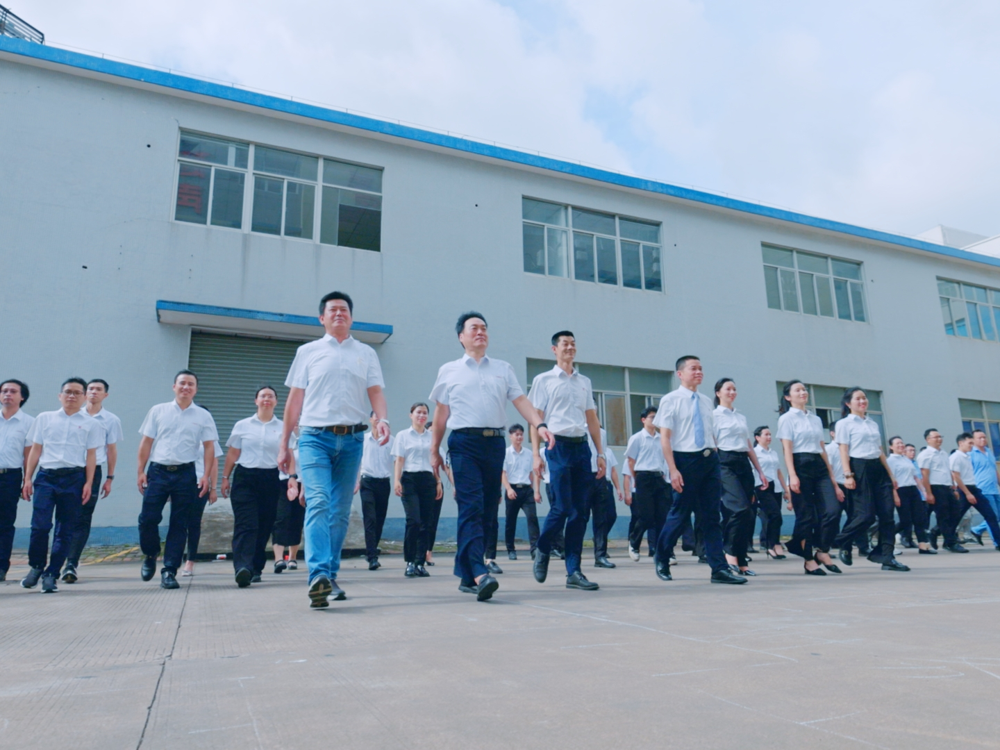 伺服超聲波焊接機迎風口，靈科超聲波如何順勢起飛？