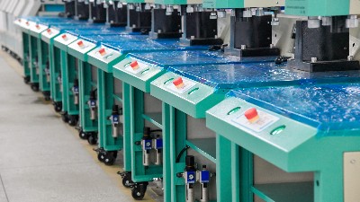 超聲波焊接技術(shù)：倒車雷達支架焊接的革新選擇