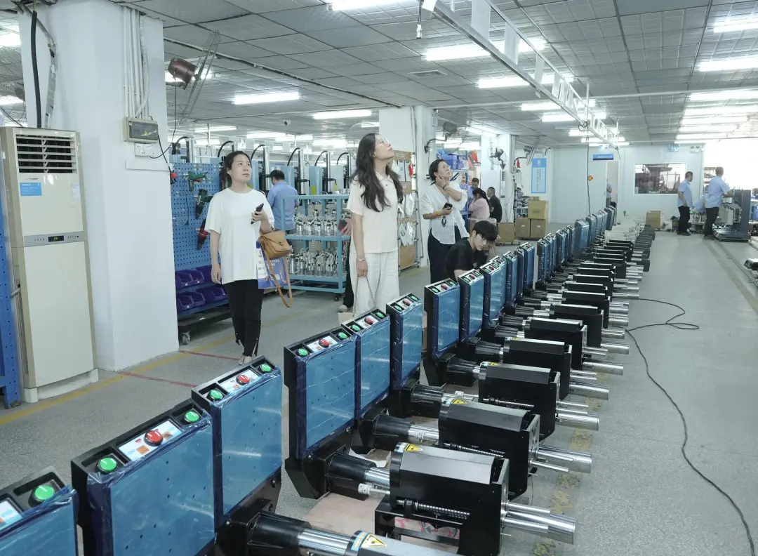 政企學(xué)界半年來訪50+次！這家超聲波龍頭企業(yè)的"吸睛密碼"究竟是什么？